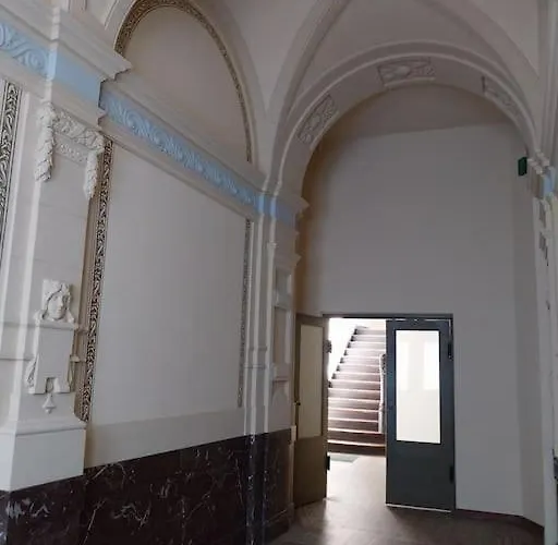 Apartment Station,market 5min